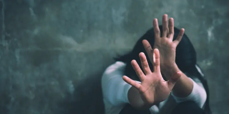 תקיפה סתם וחשד לעבירת אלימות